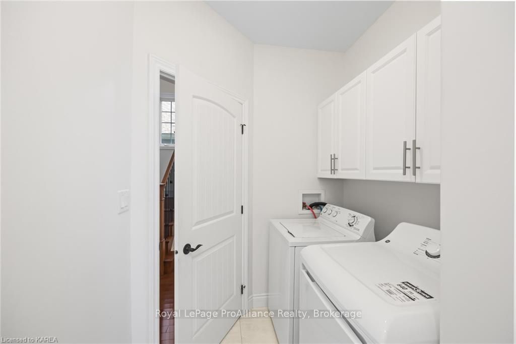 5008 FOX RUN Place
