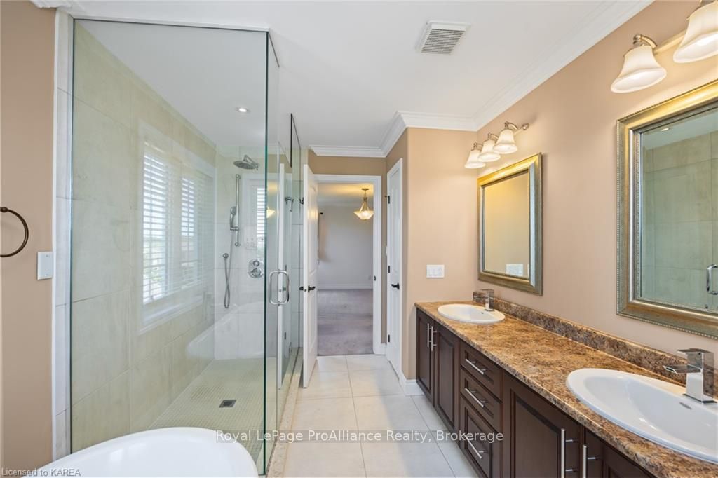 5008 FOX RUN Place