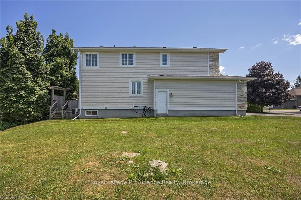 5008 FOX RUN Place