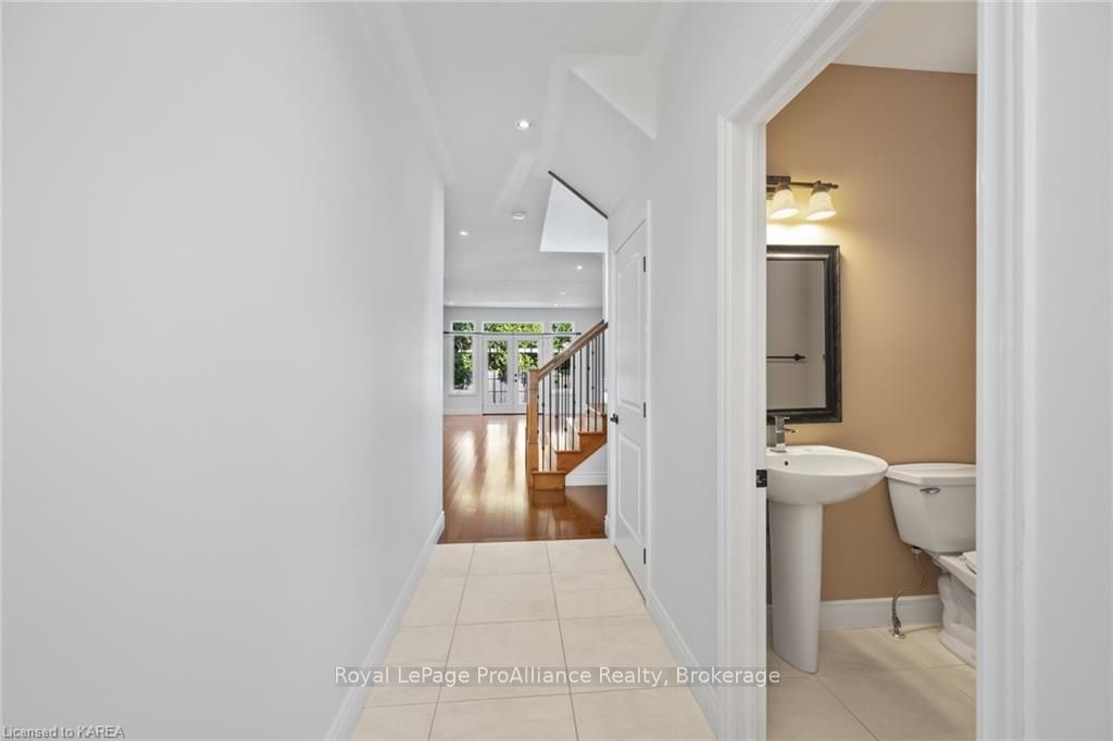 5008 FOX RUN Place