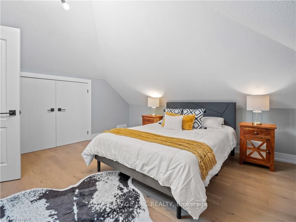 616 LAKESHORE Road