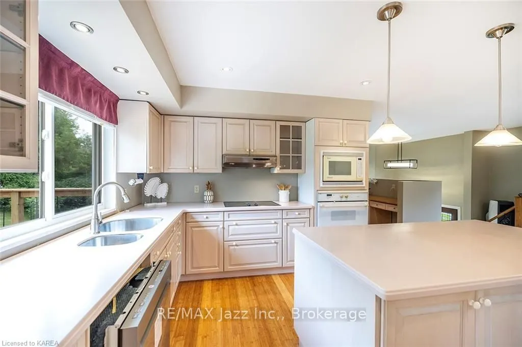 23 BAYVIEW Drive