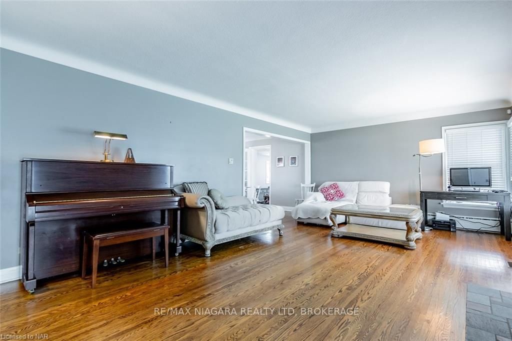 24 MUNRO Street