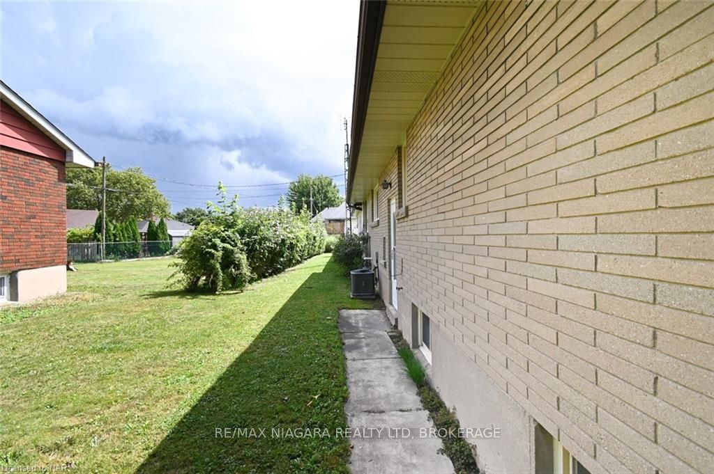 24 MUNRO Street