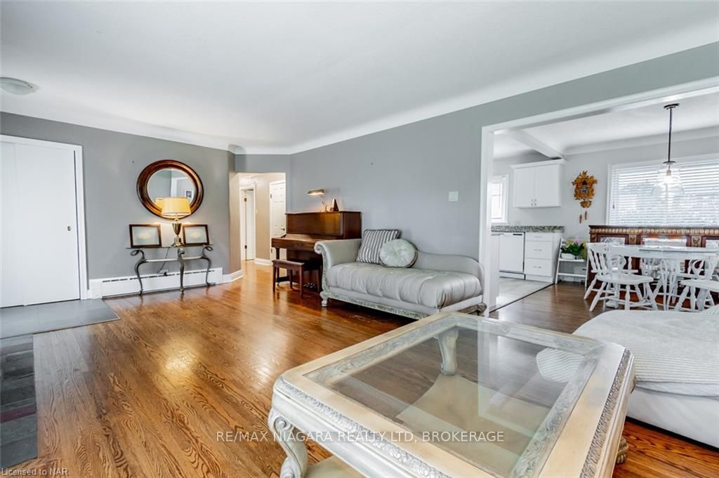 24 MUNRO Street