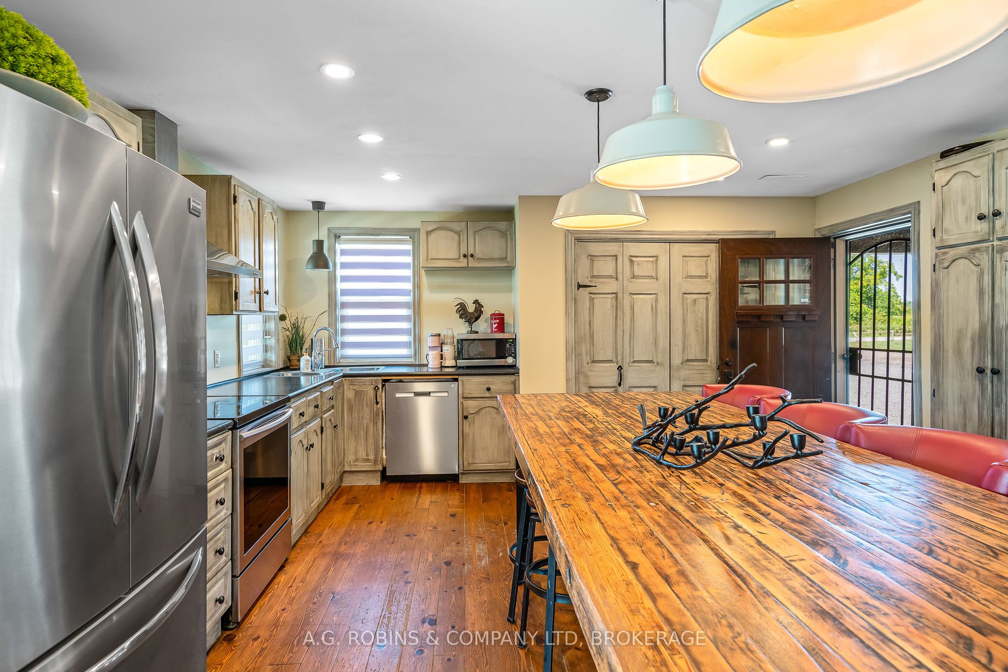 118 RIVER ROAD