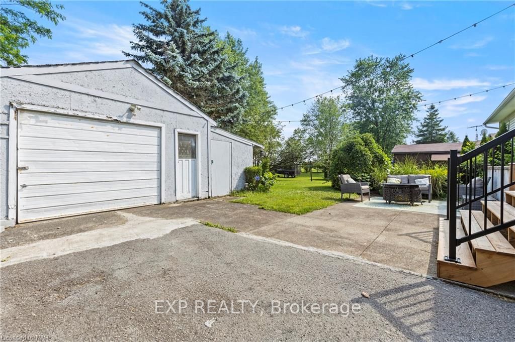 1329 NIAGARA STONE Road