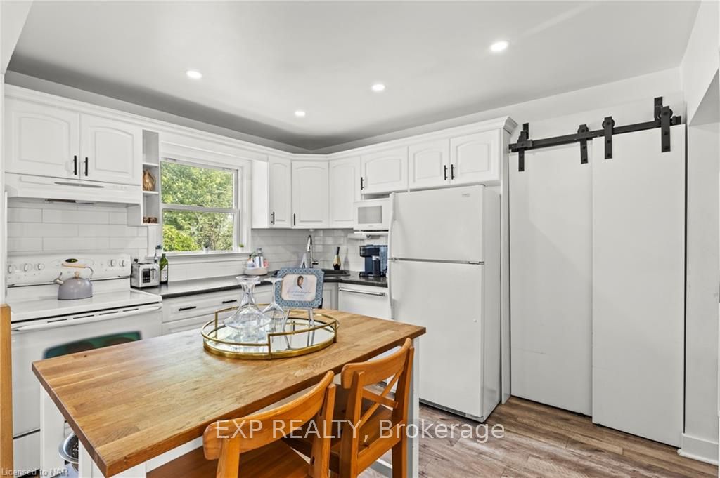 1329 NIAGARA STONE Road