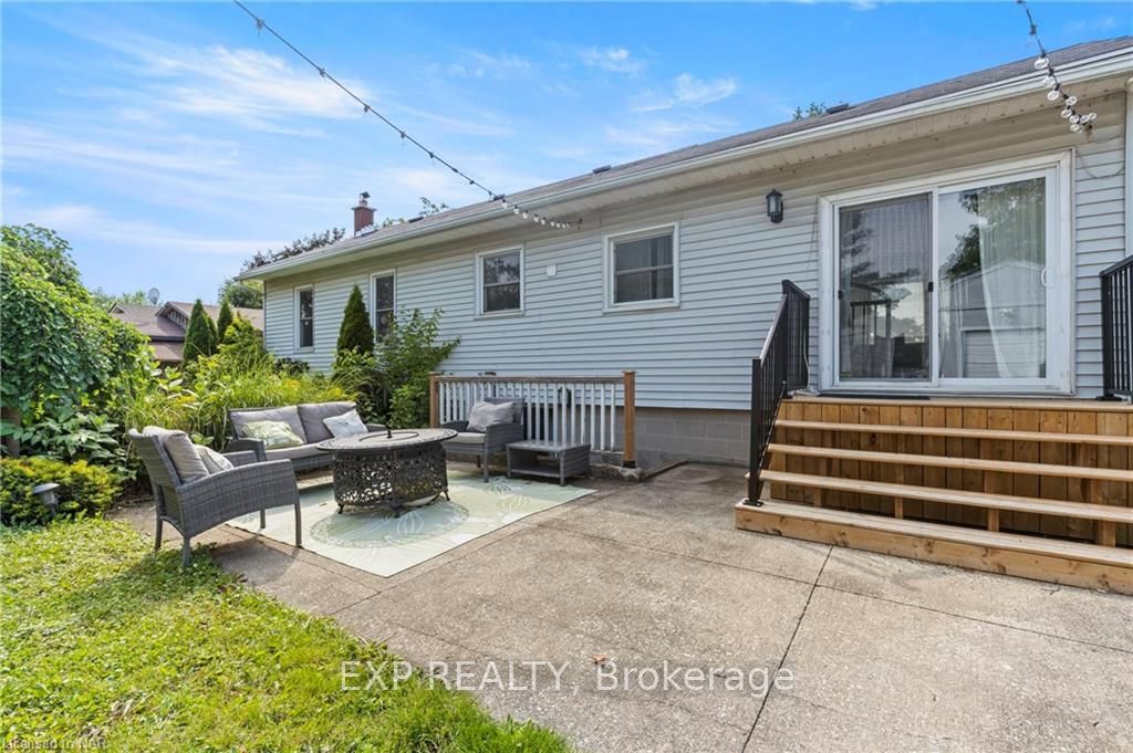 1329 NIAGARA STONE Road