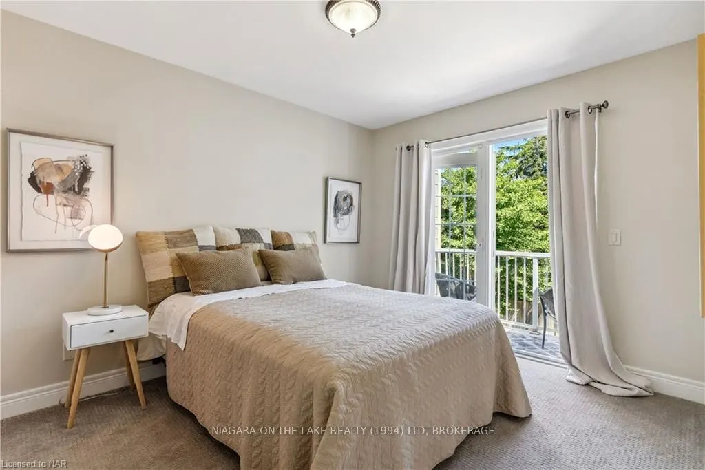175 QUEEN Street #3