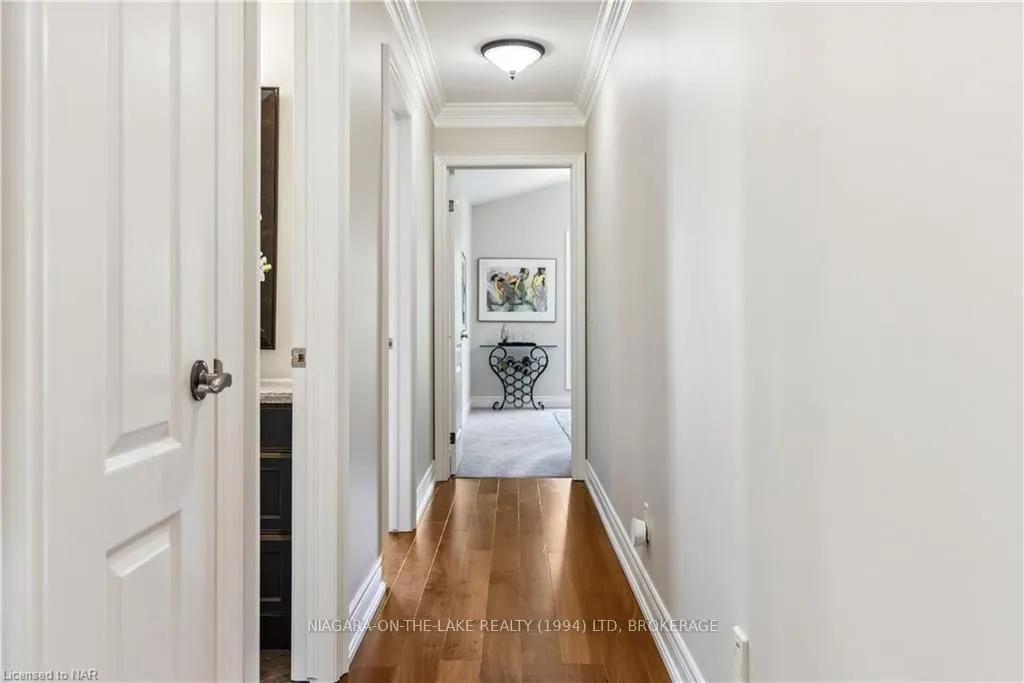 175 QUEEN Street #3