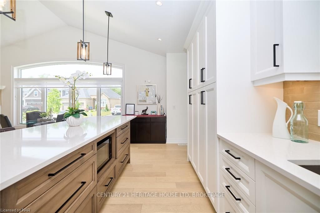 4242 VILLAGE CREEK Drive