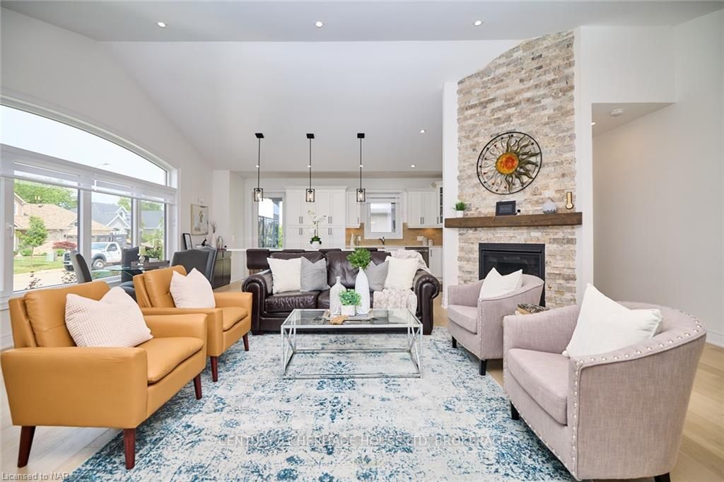 4242 VILLAGE CREEK Drive