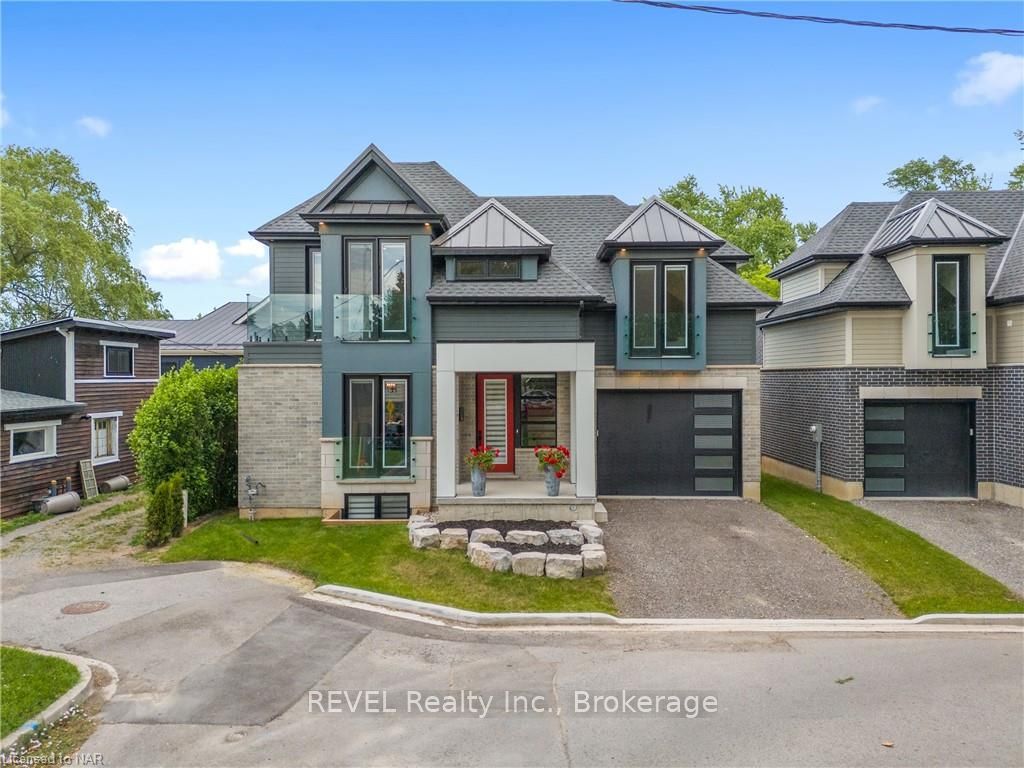 10 PAXTON Avenue