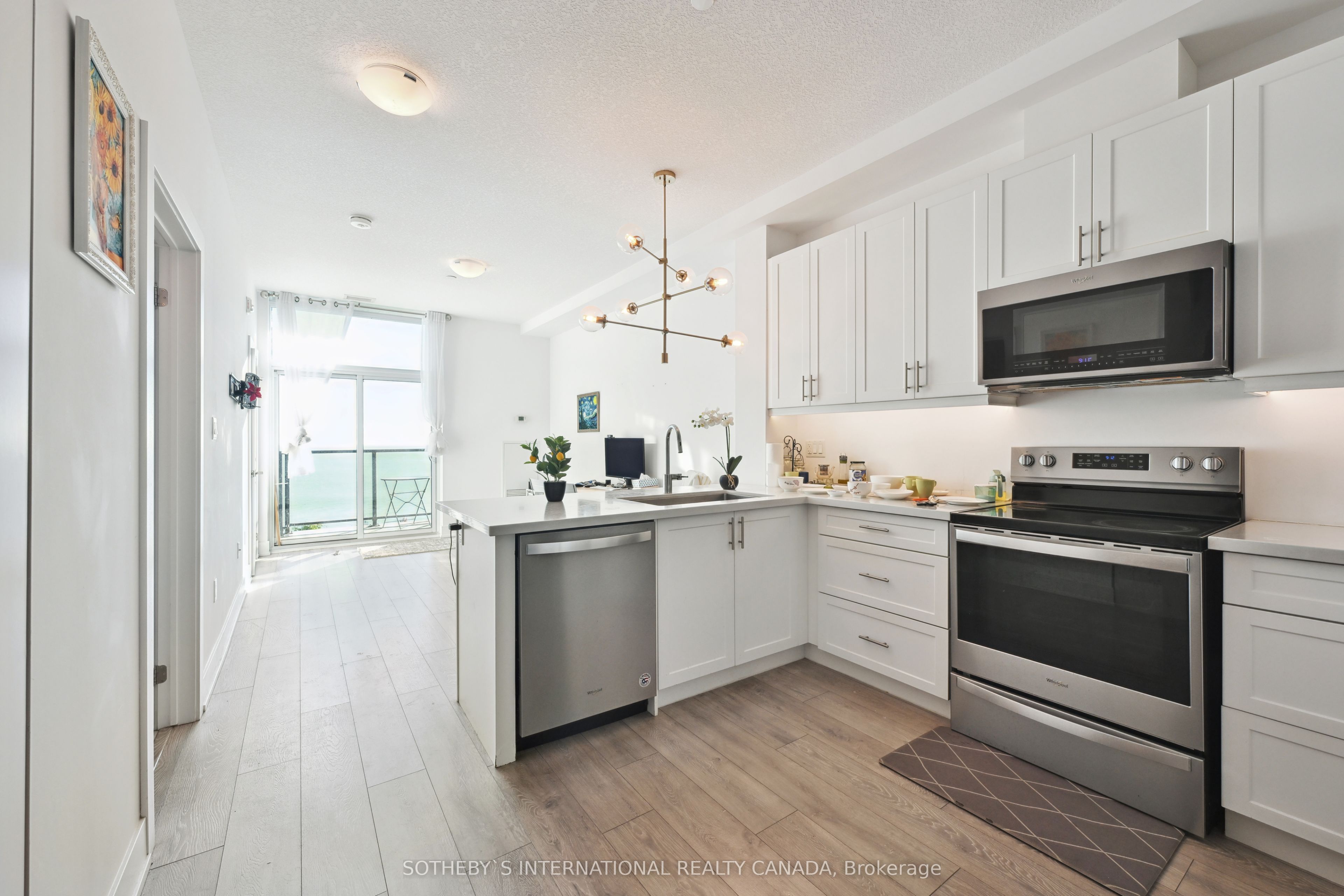 101 Shoreview Place #633