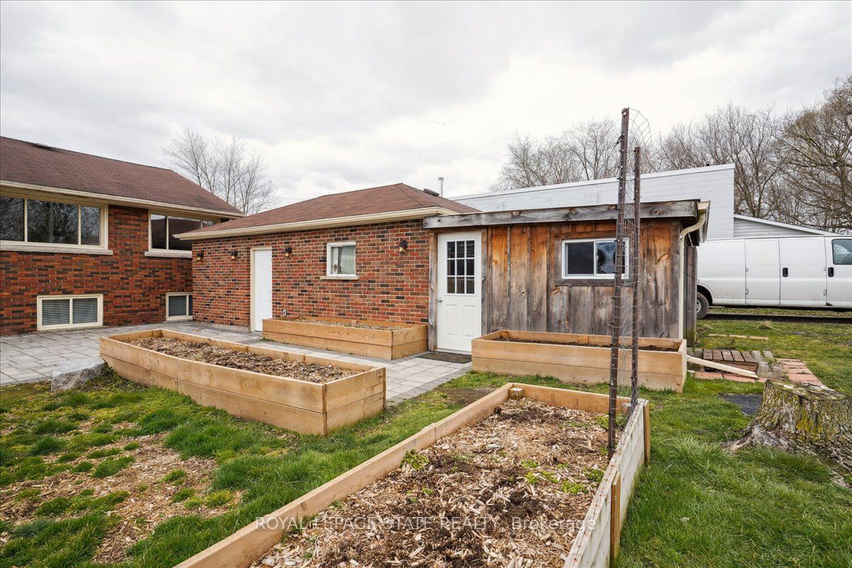 5117 Canborough Road