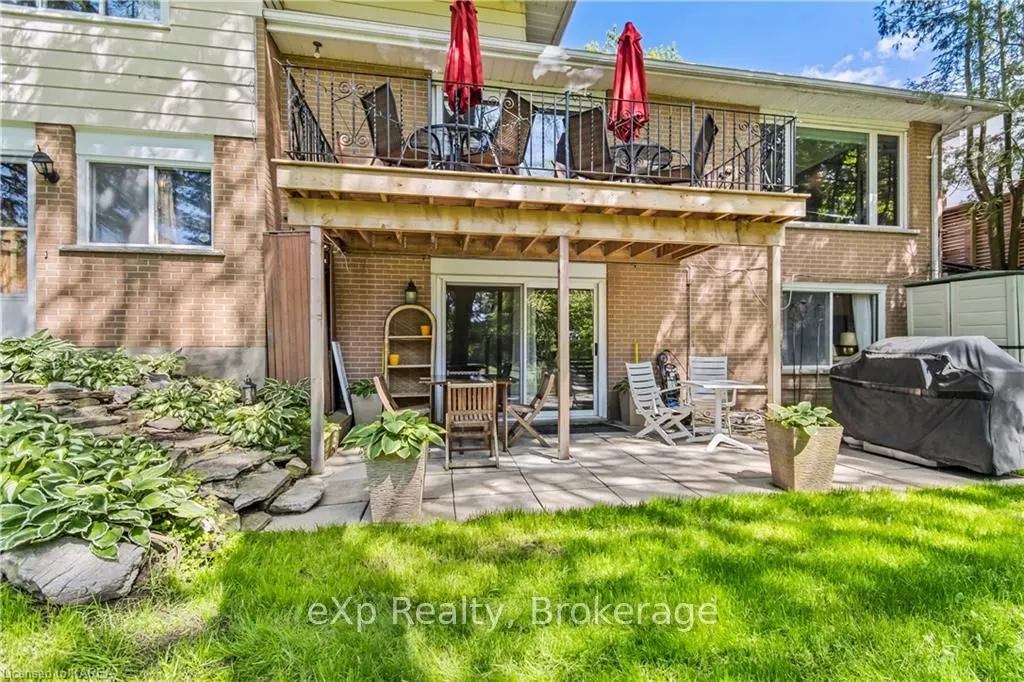 197 FAIRWAY HILL Crescent