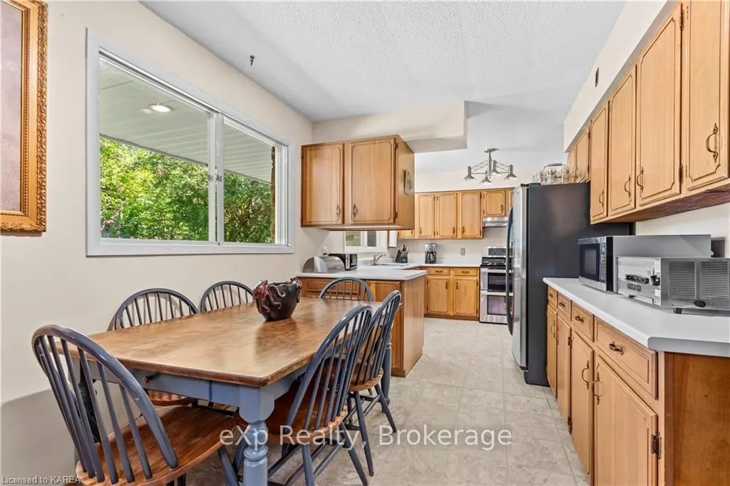 197 FAIRWAY HILL Crescent