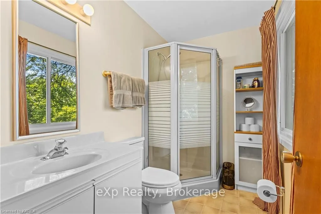 197 FAIRWAY HILL Crescent