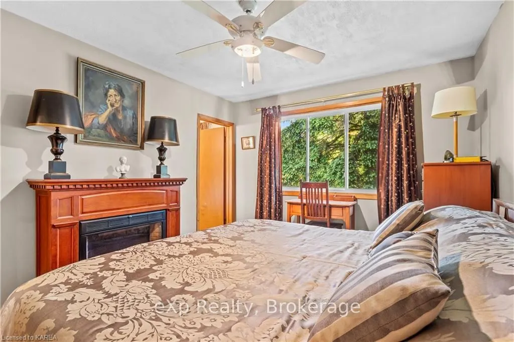 197 FAIRWAY HILL Crescent