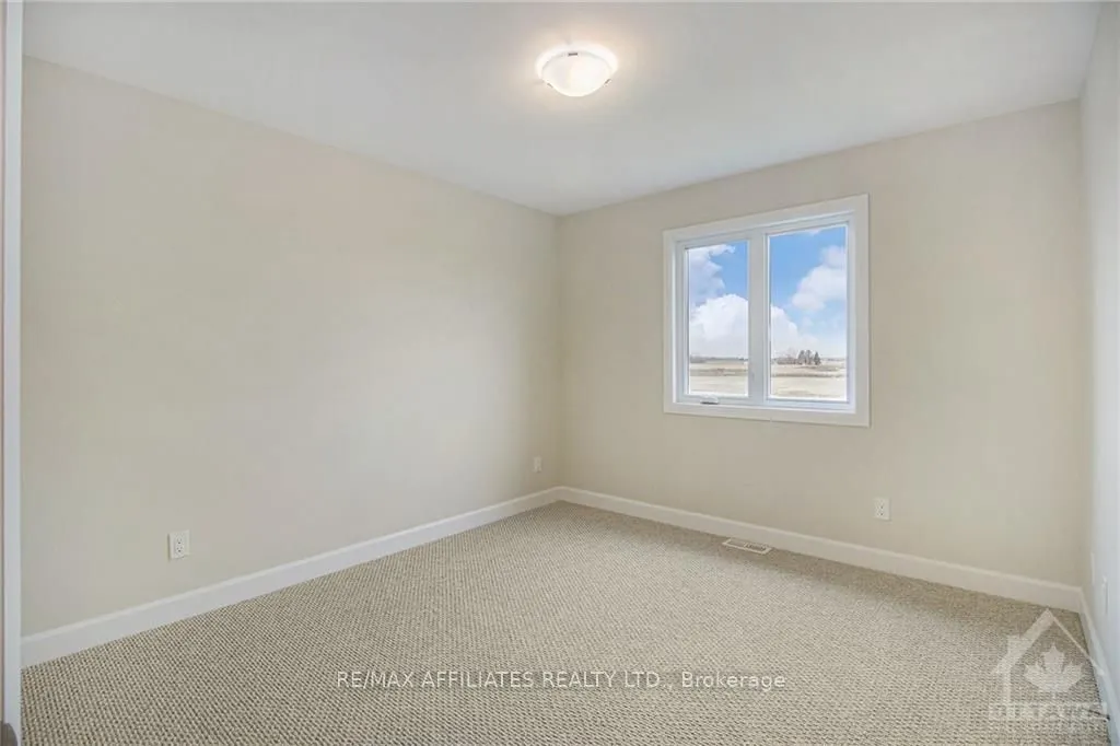 1207 MONTBLANC Crescent