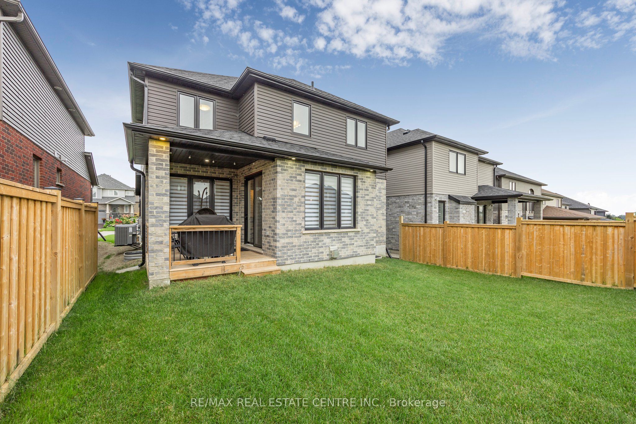 16 Tindall Crescent