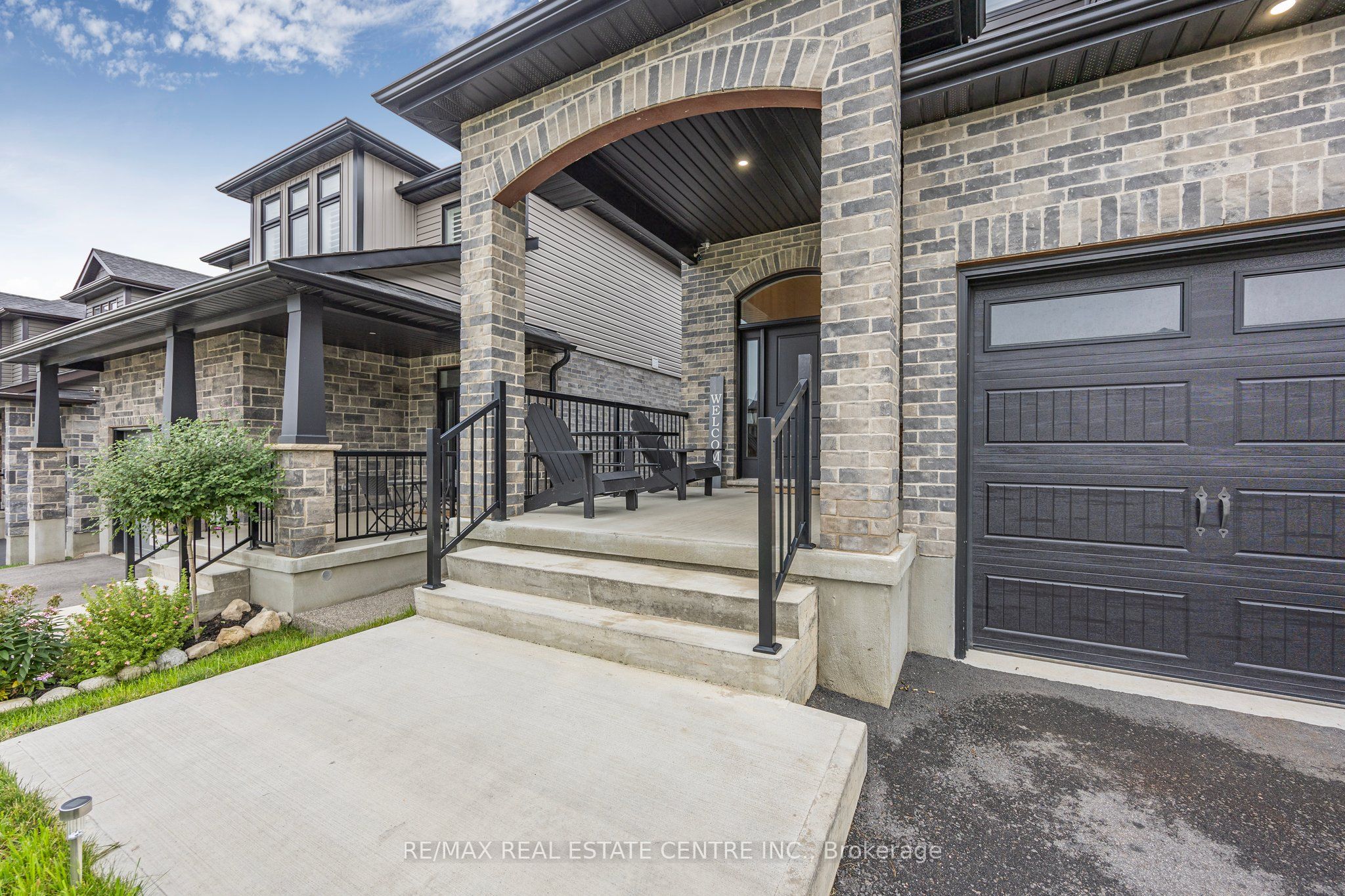 16 Tindall Crescent