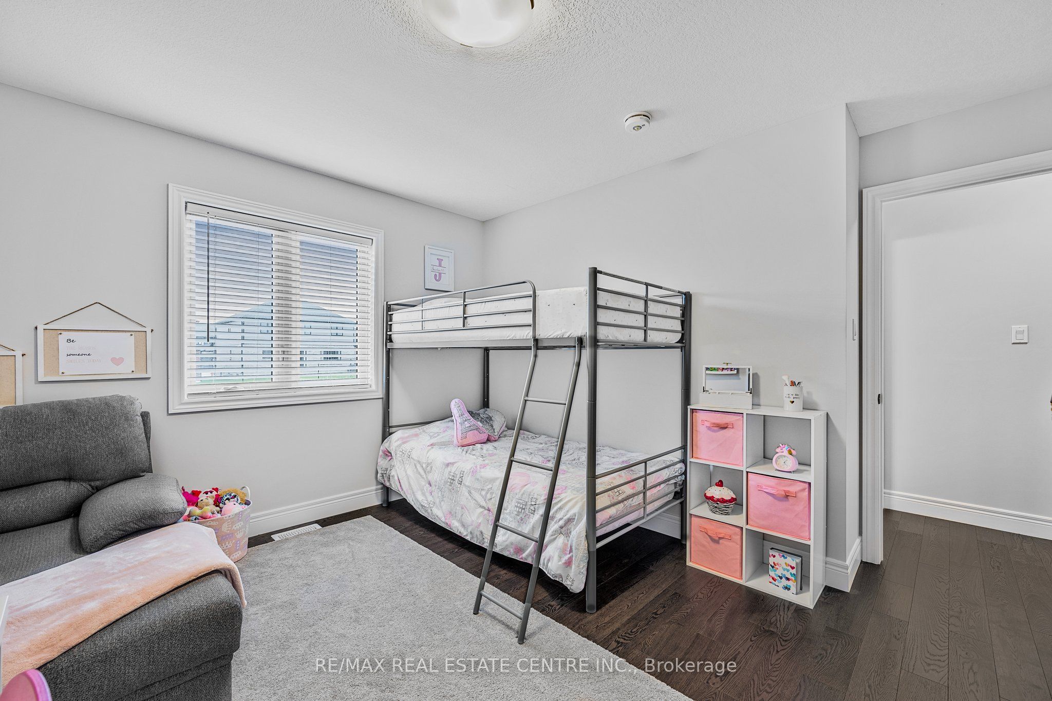 16 Tindall Crescent