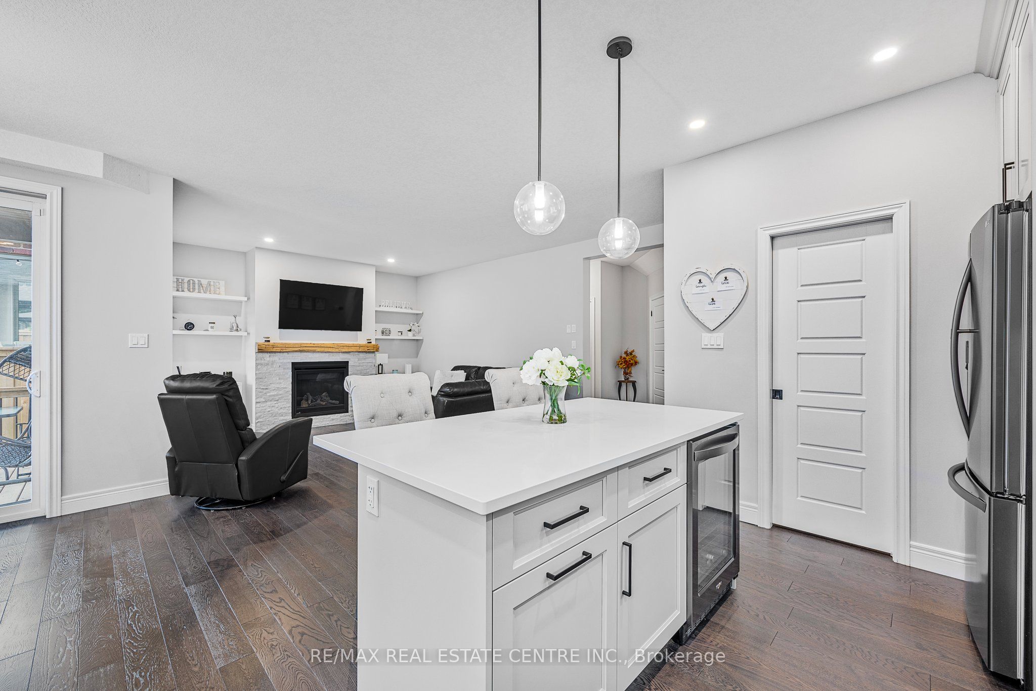 16 Tindall Crescent