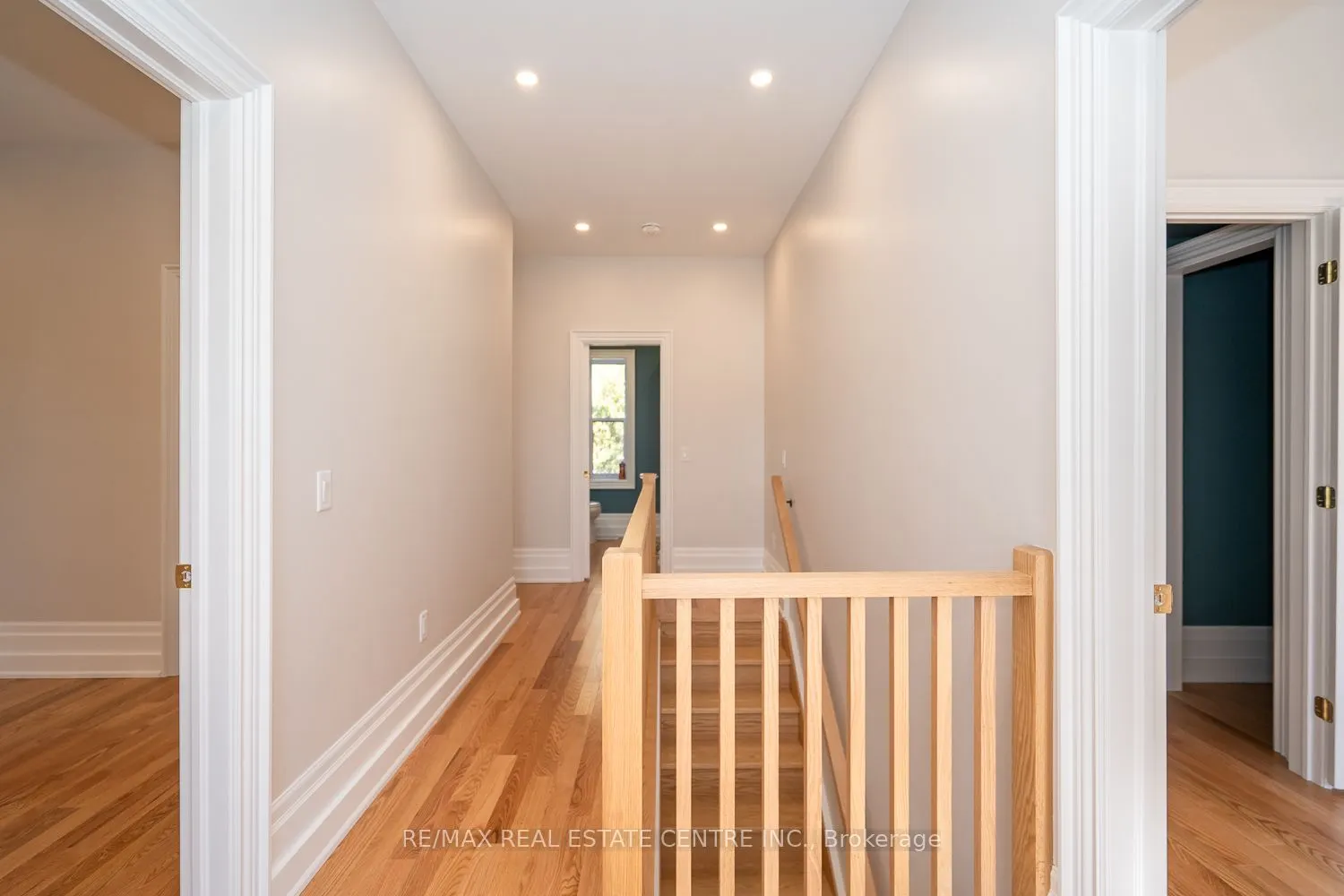 154 Main Street W