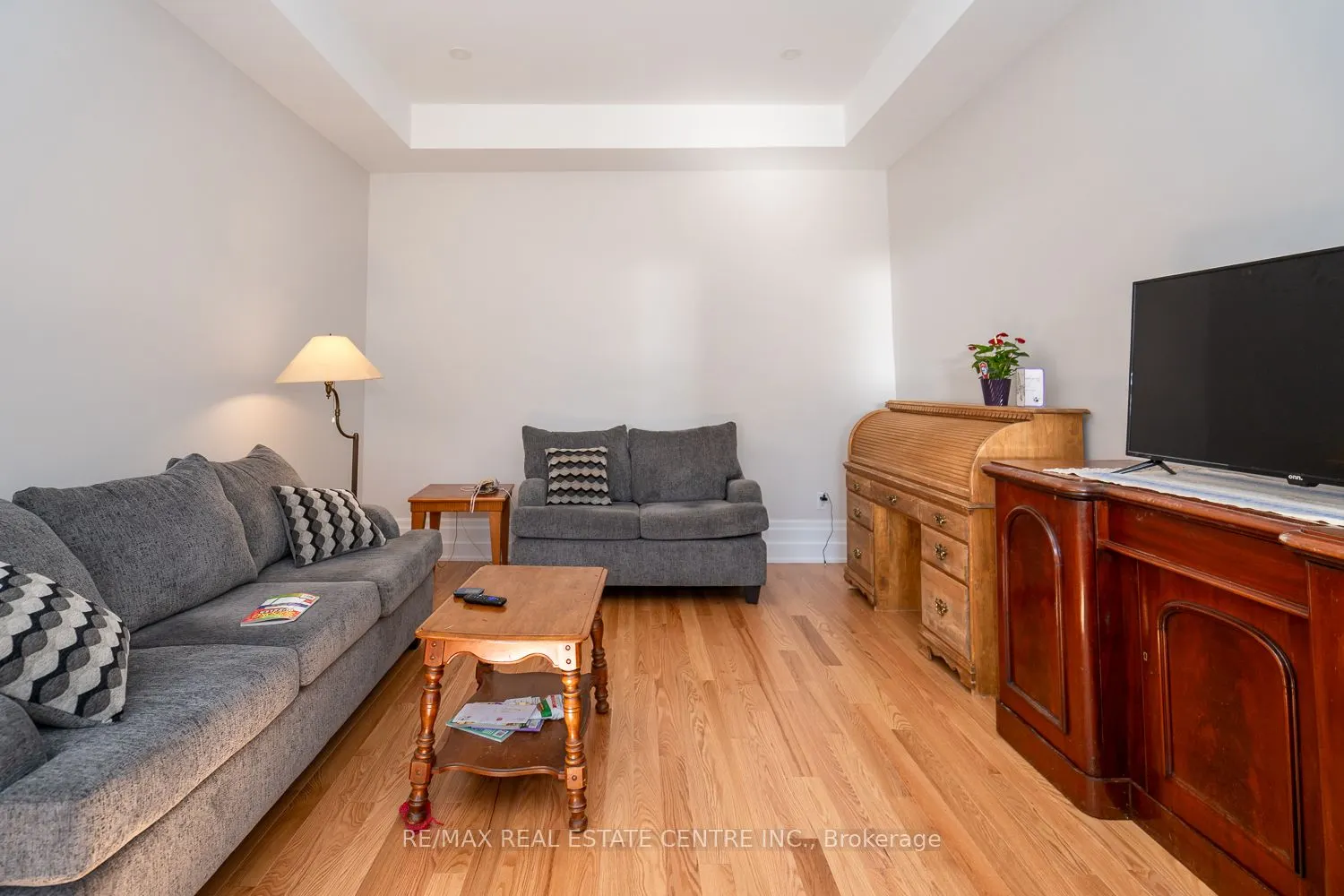 154 Main Street W
