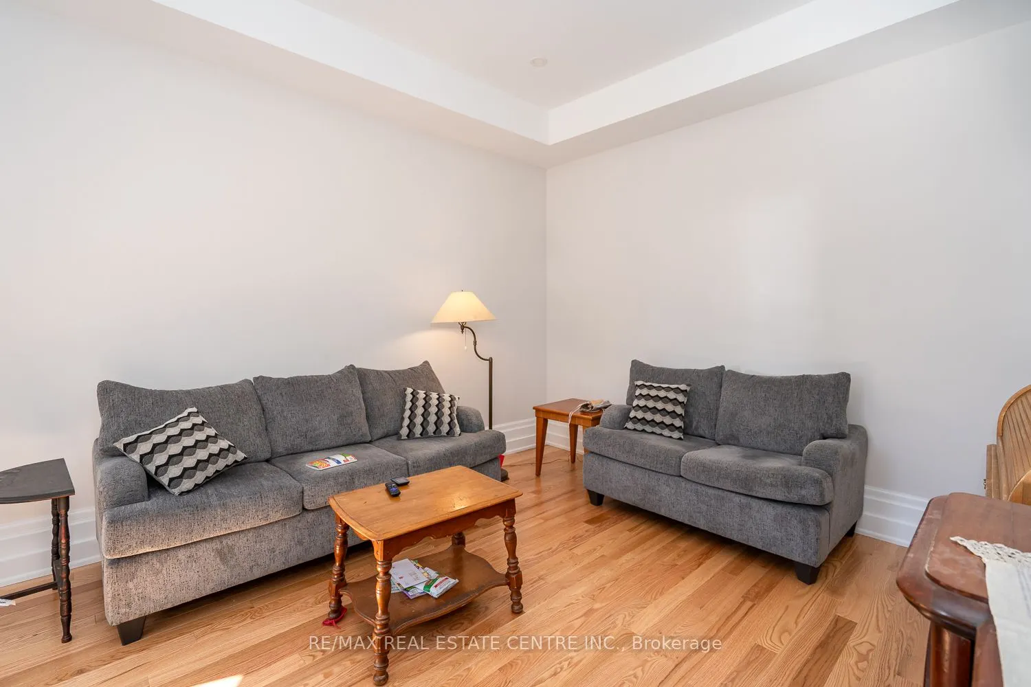154 Main Street W