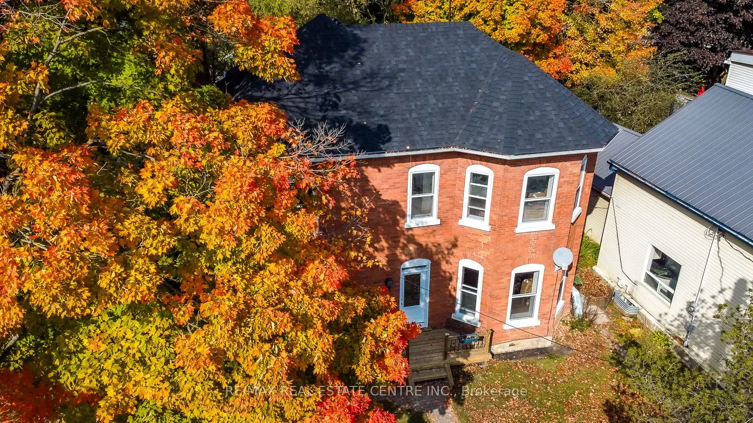 154 Main Street W