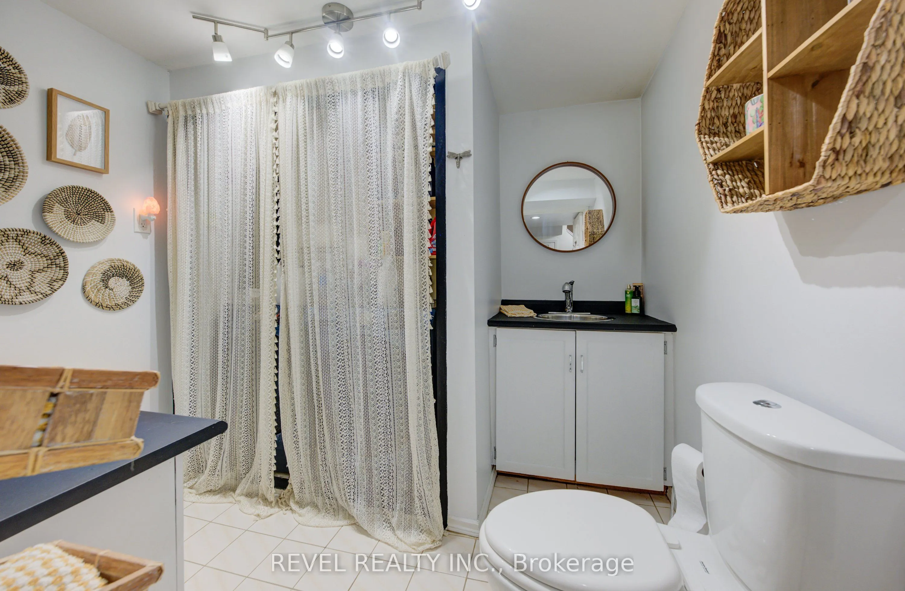 255 Mount Albion Road, #40