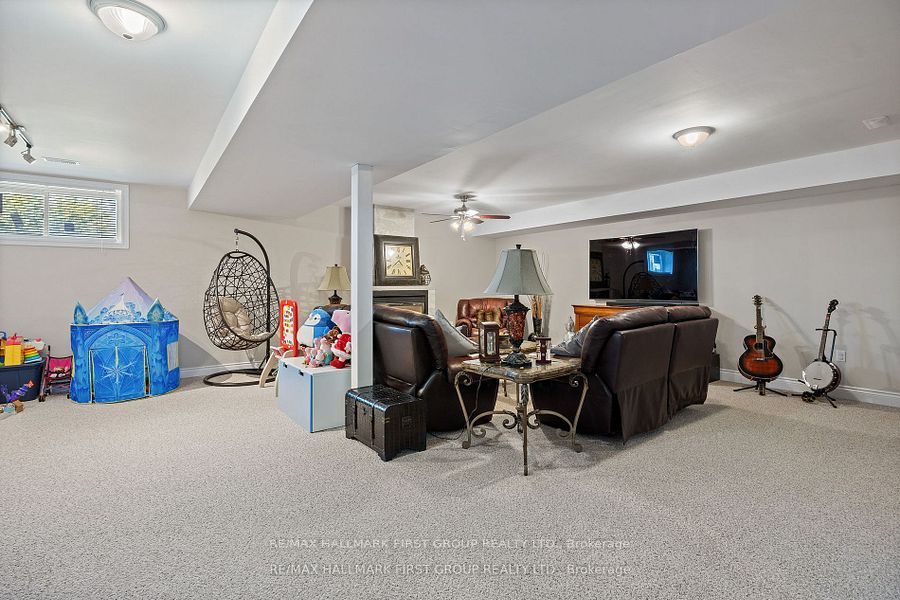 20 Hilltop Court