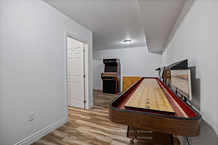 20 Hilltop Court
