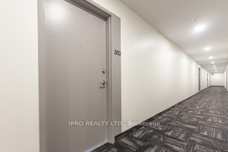 19B West Street N #303