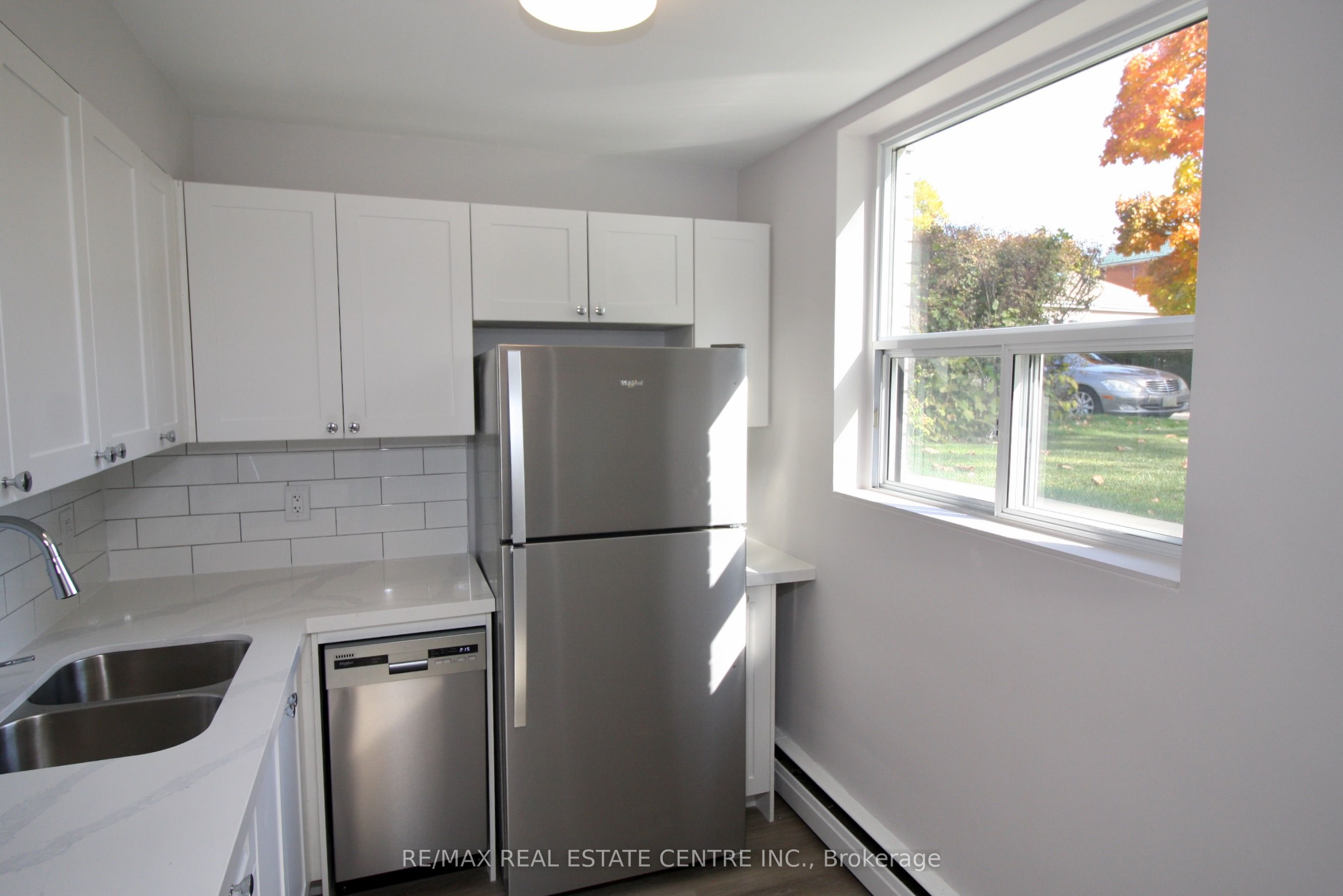 424 ARGYLE Street S #1