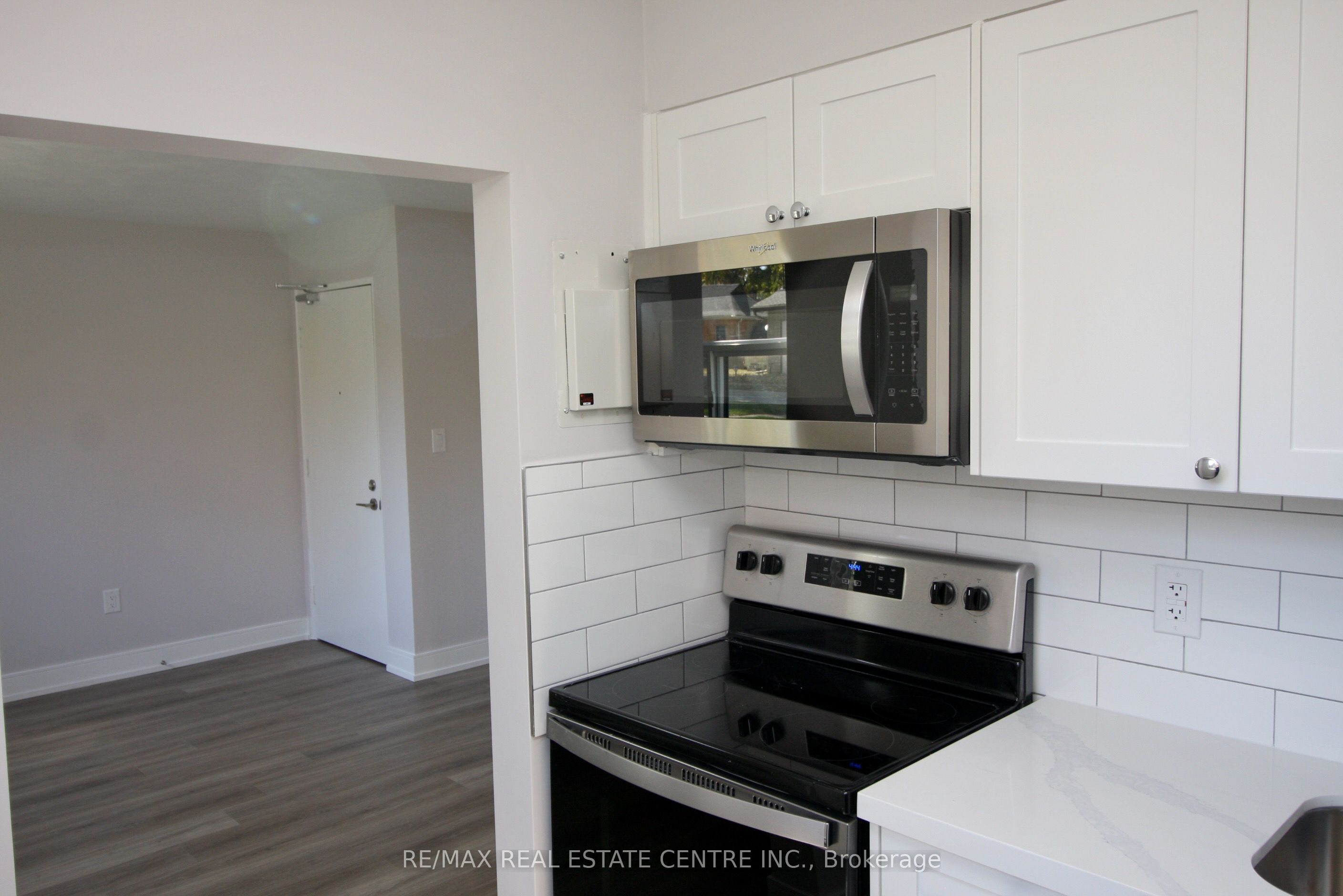 424 ARGYLE Street S #1