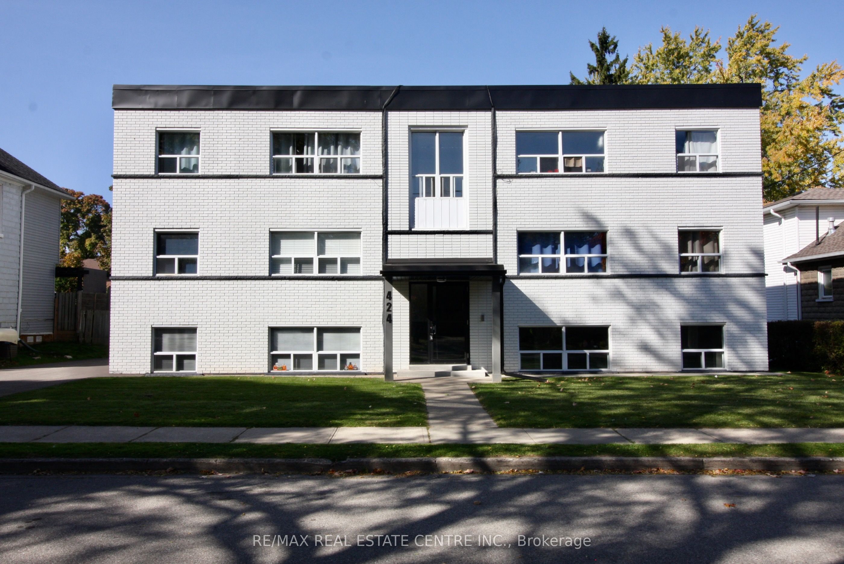 424 ARGYLE Street S #1