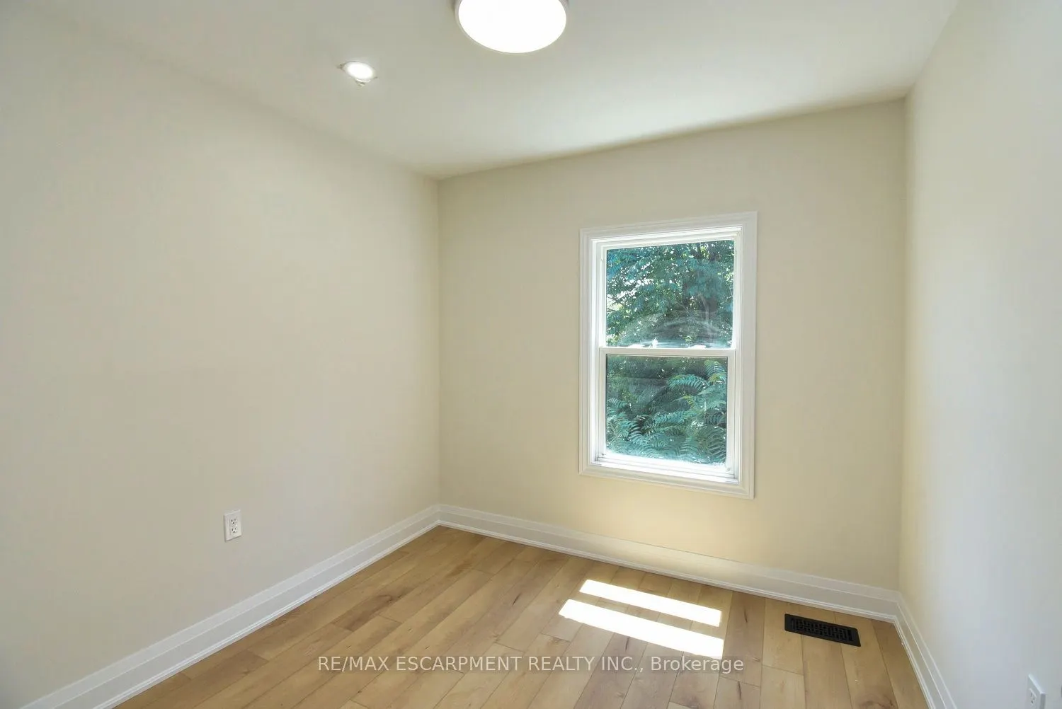 126 Evans Street