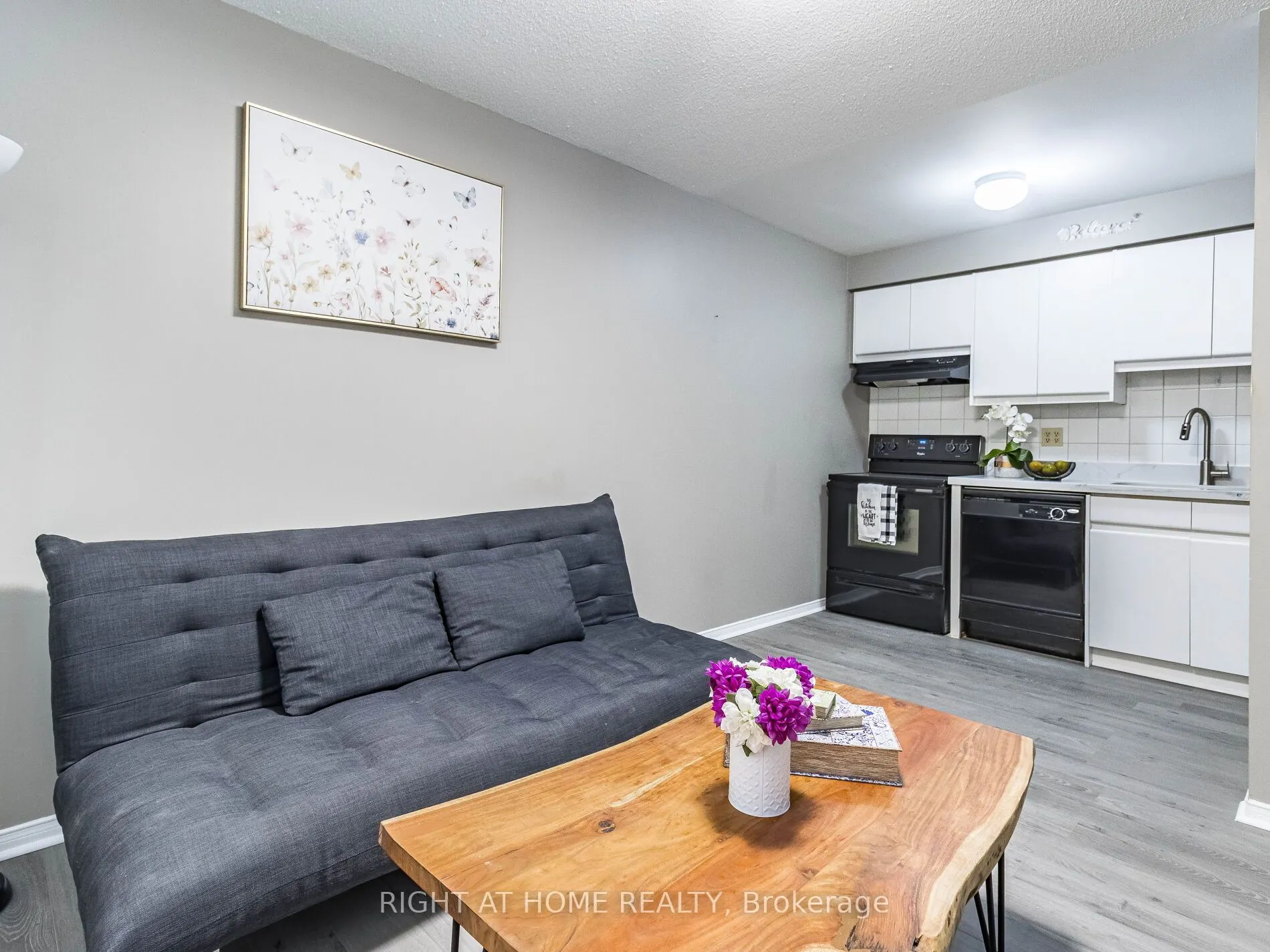 36 James Street S #303