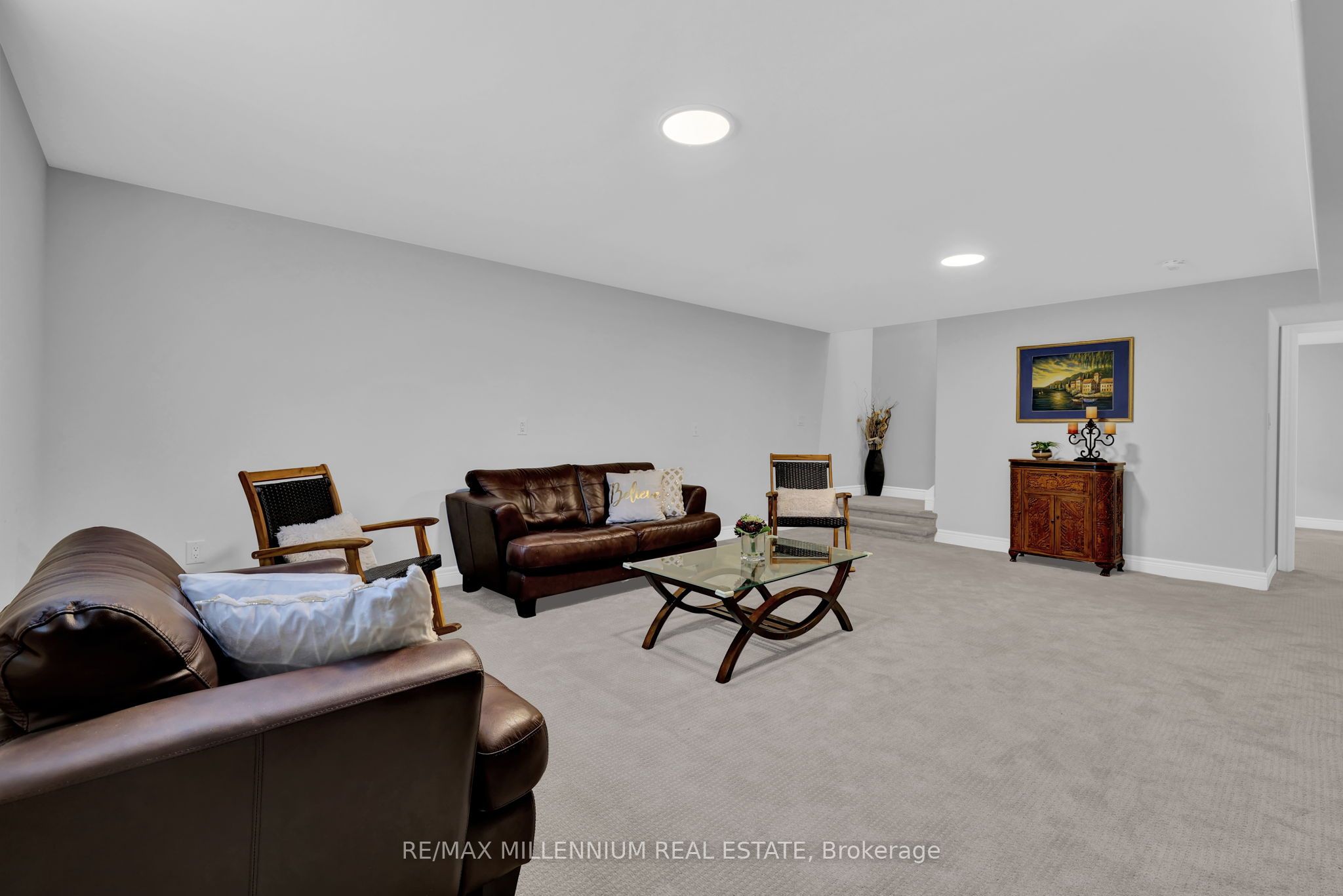 23 Sassafras Row, #18