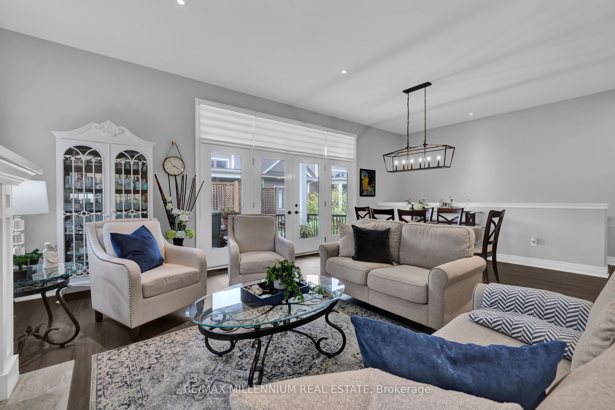 23 Sassafras Row, #18