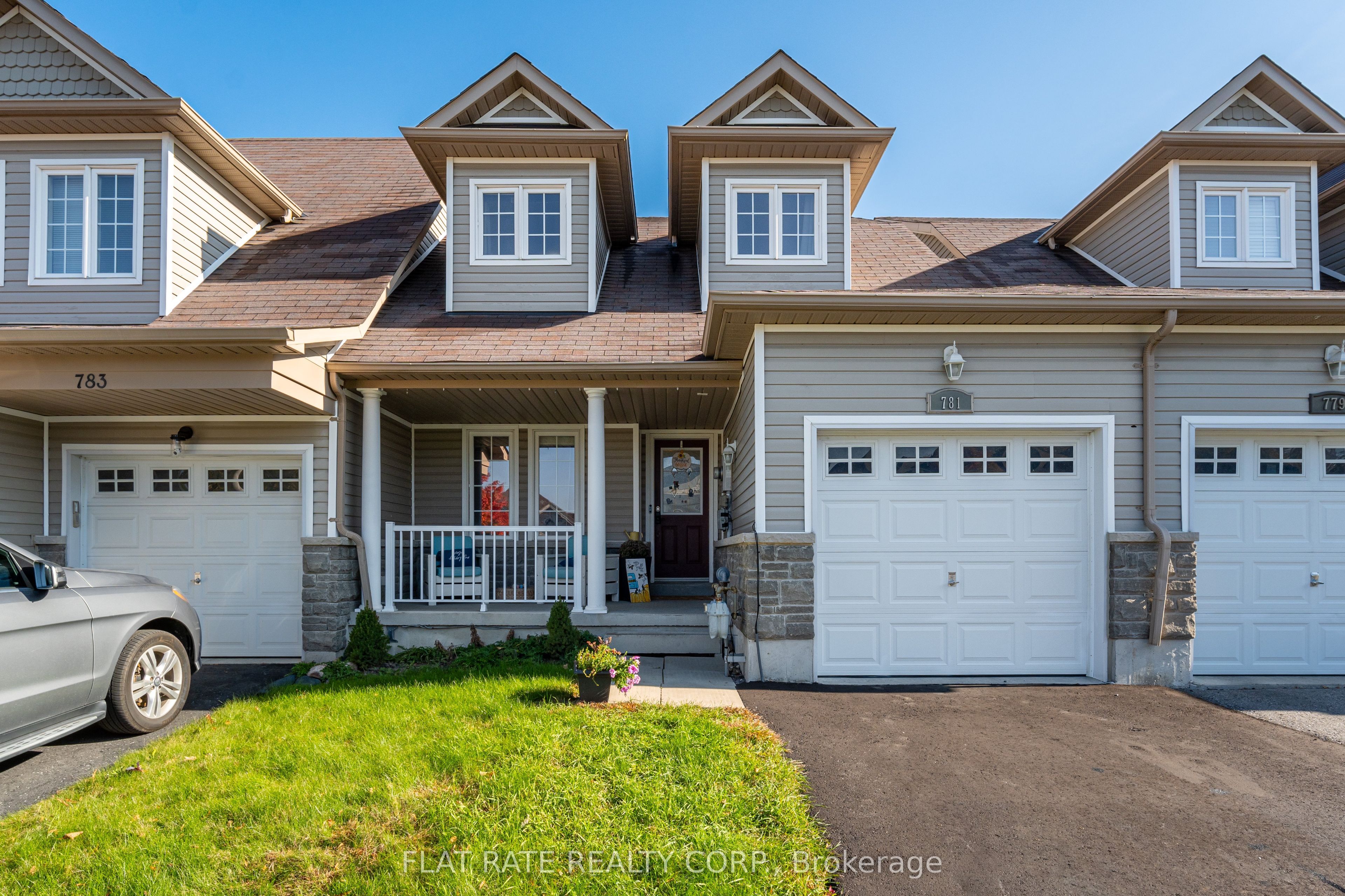 781 Tully Crescent