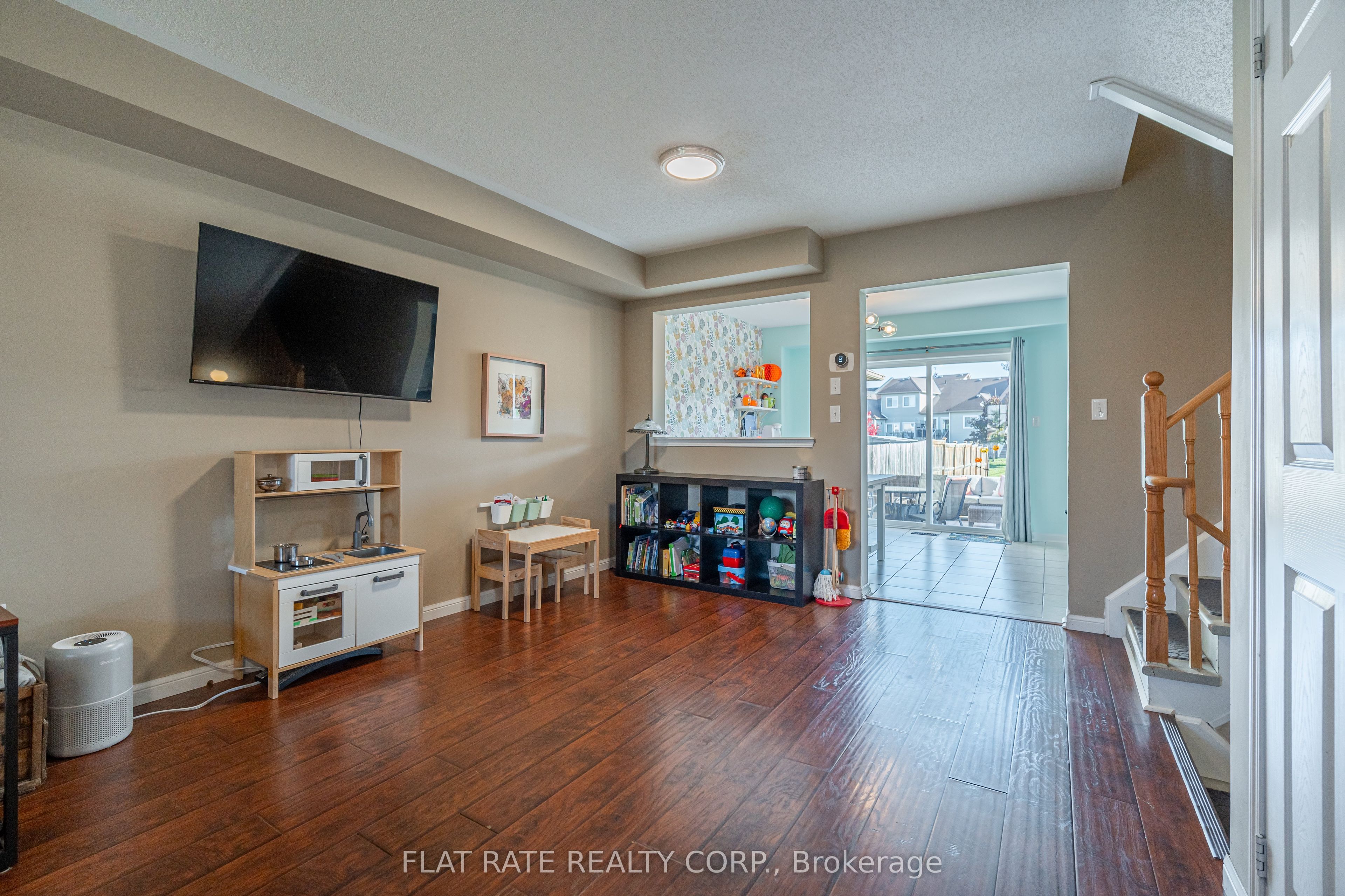 781 Tully Crescent