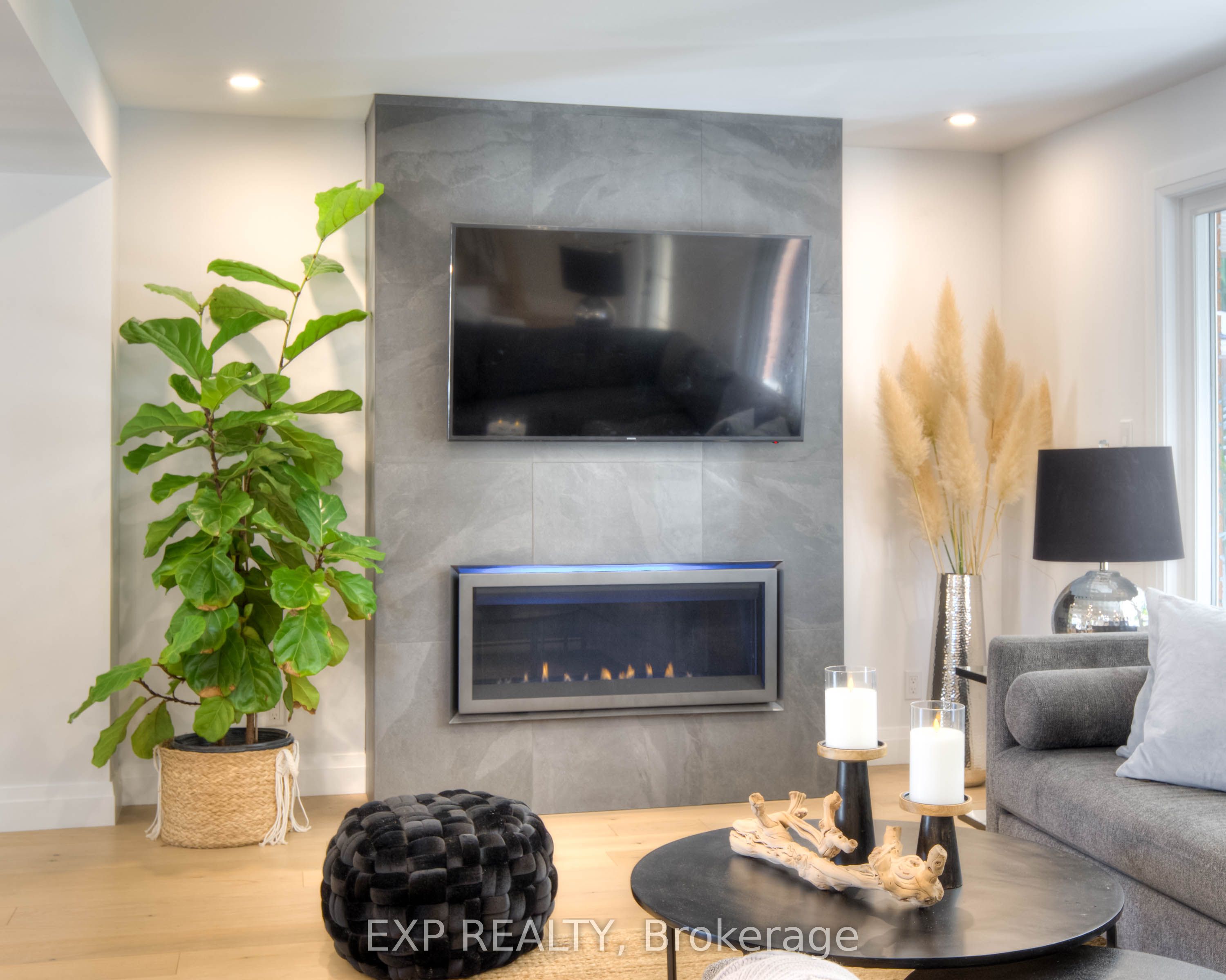 119 Charlotte Place