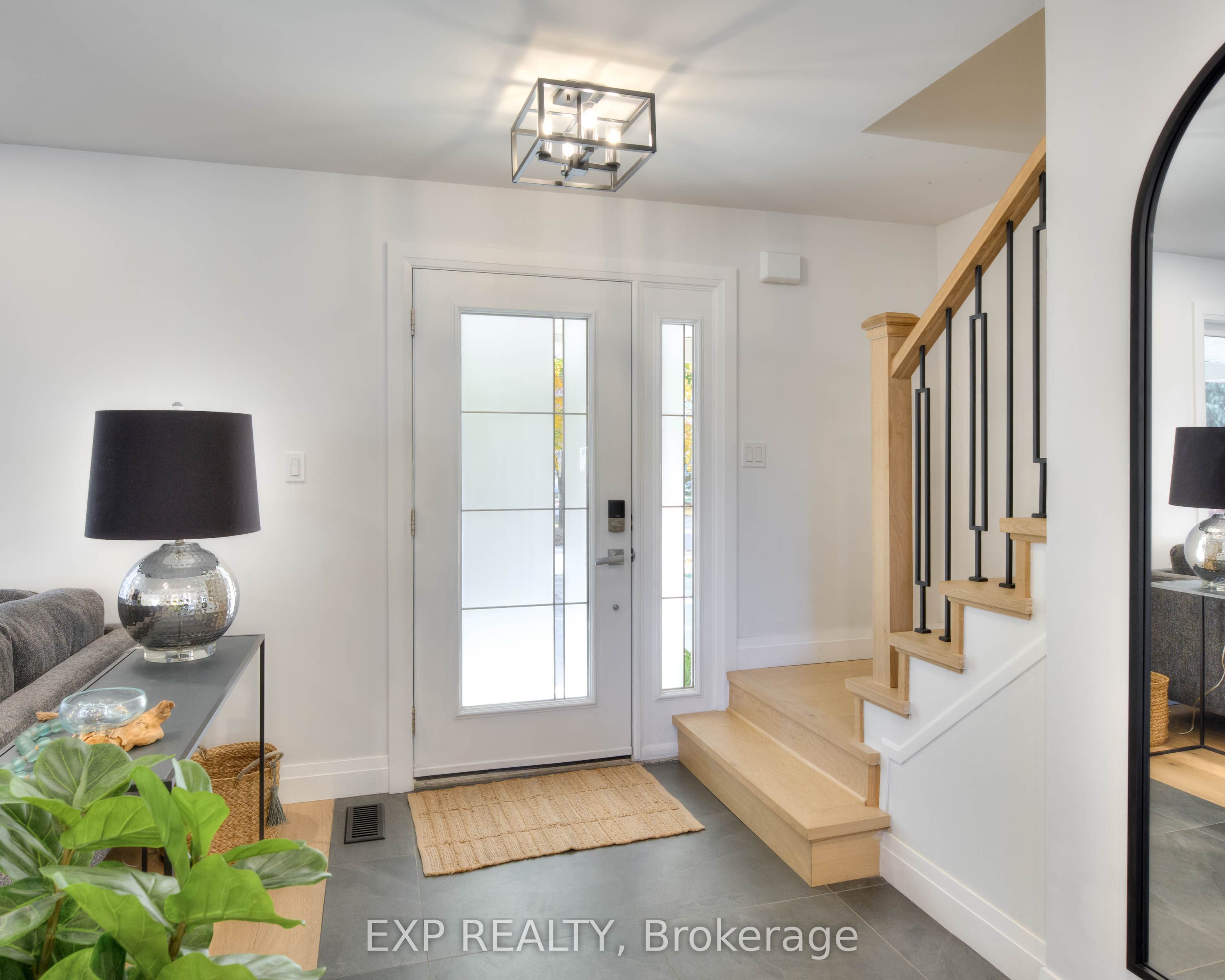 119 Charlotte Place