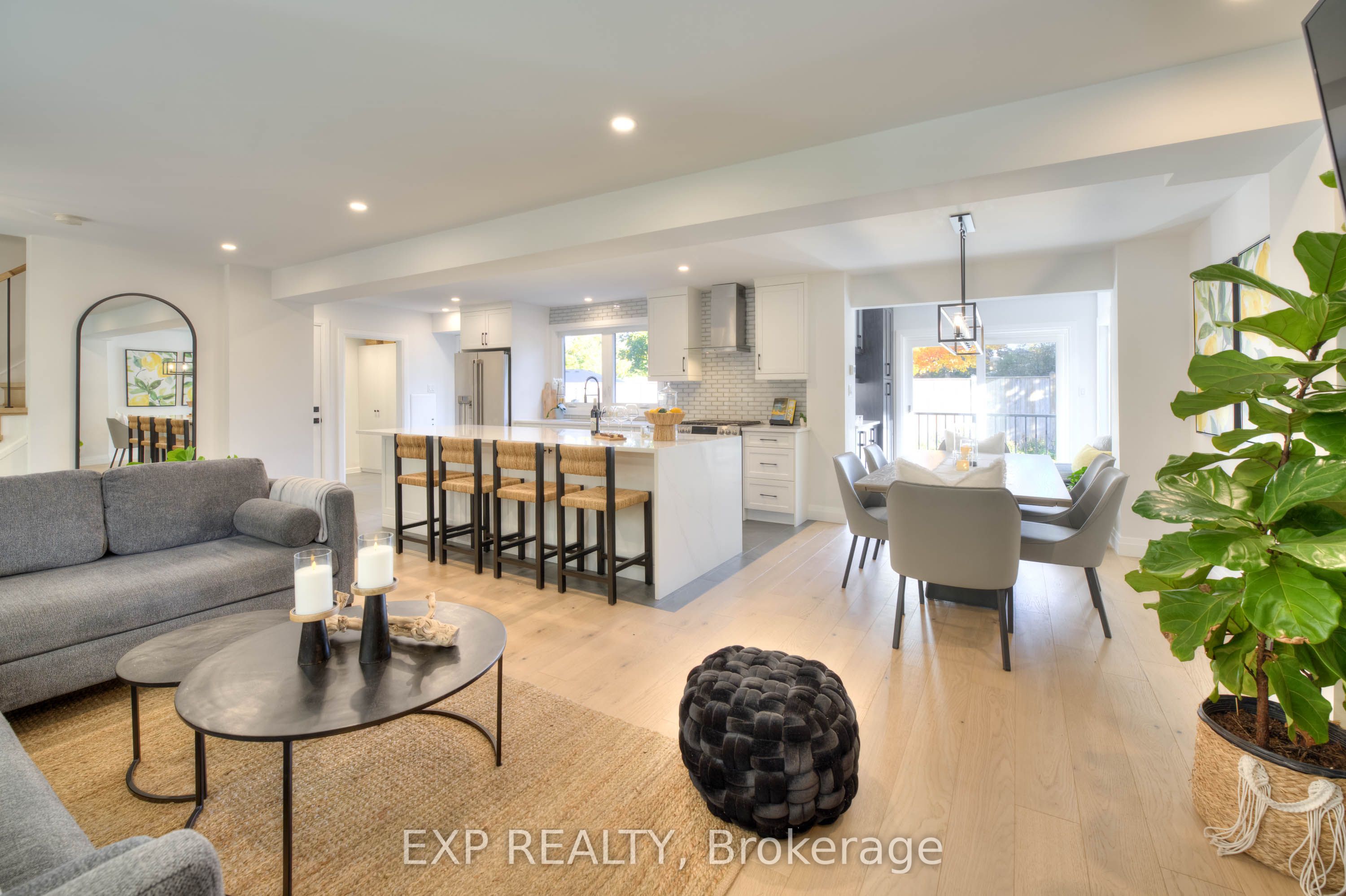 119 Charlotte Place