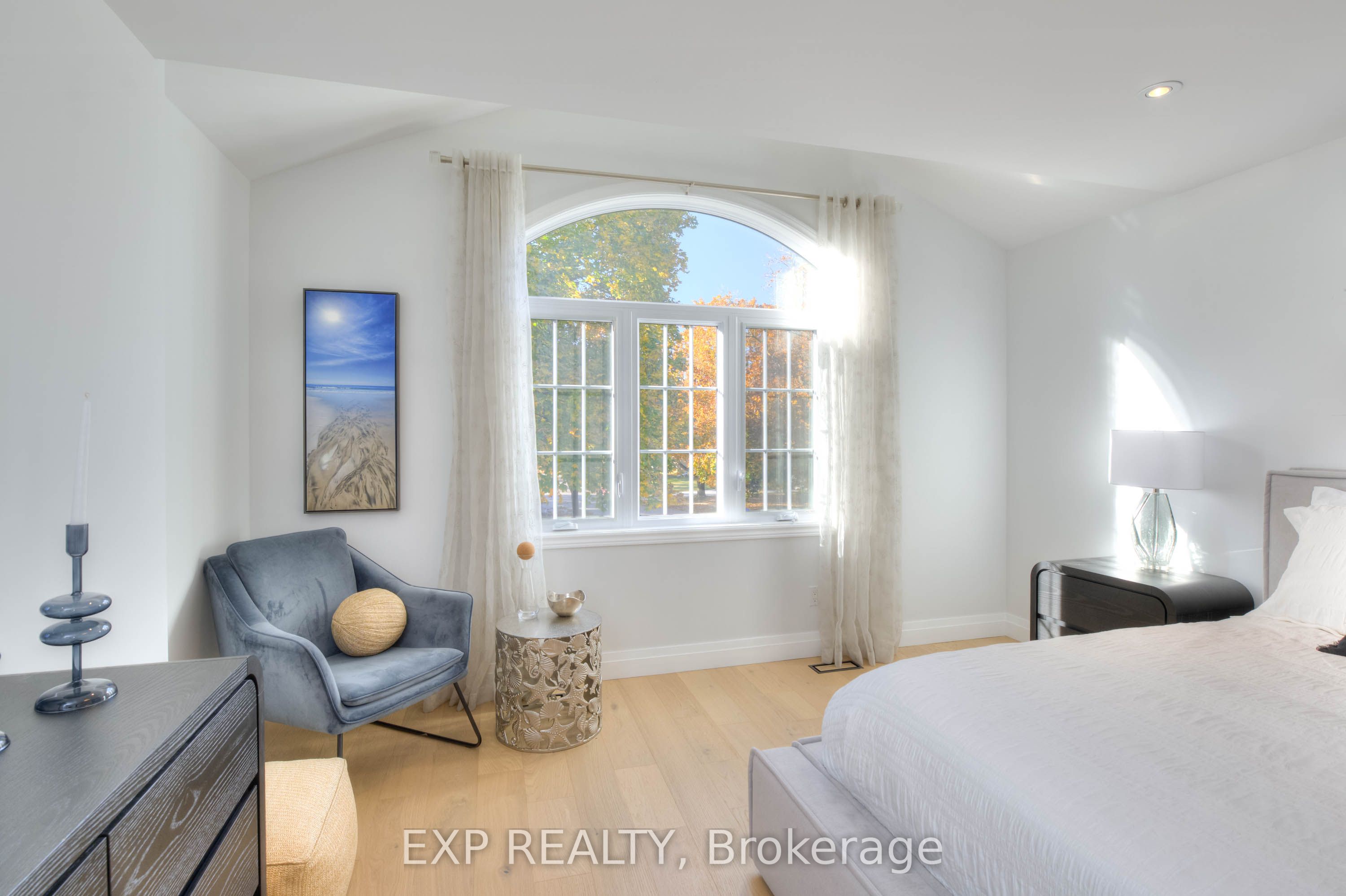 119 Charlotte Place